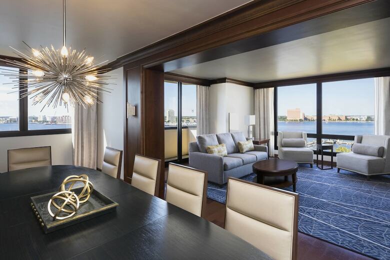 Hotel Sheraton Norfolk Waterside