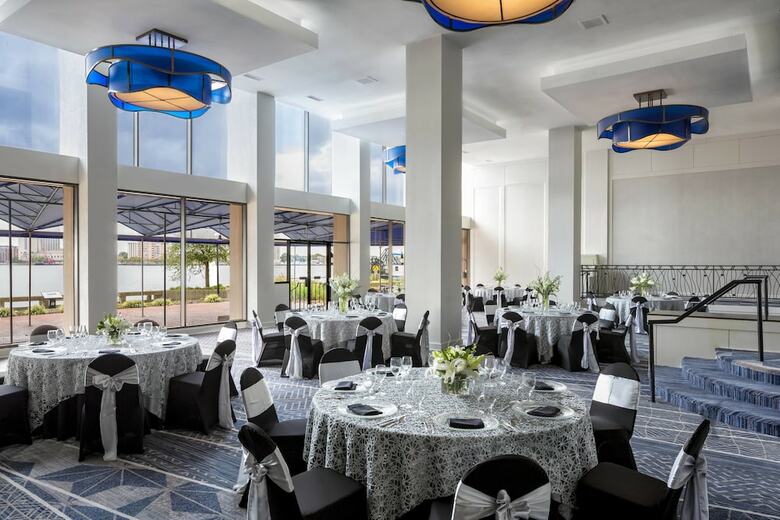 Hotel Sheraton Norfolk Waterside