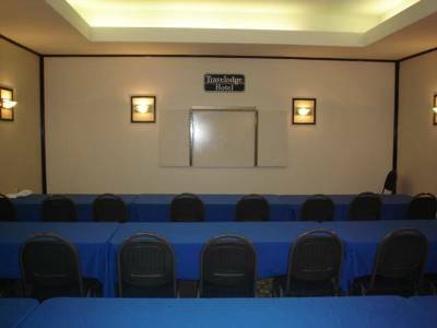 Travelodge Hotel Airport