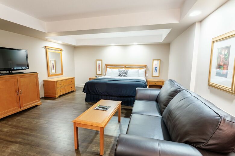 Hotel Executive Royal Inn North Calgary