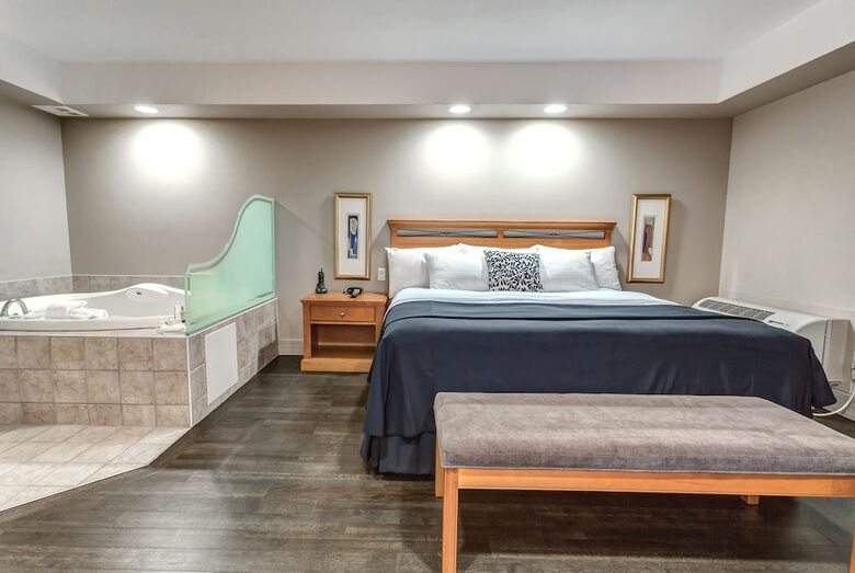 Hotel Executive Royal Inn North Calgary