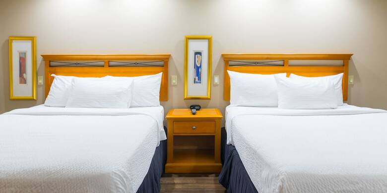 Hotel Executive Royal Inn North Calgary