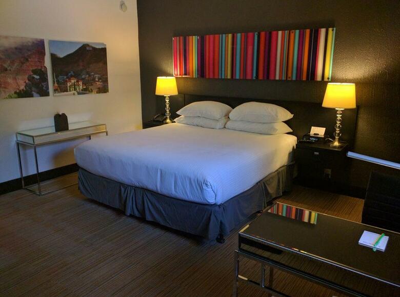 The Clarendon Hotel - Phoenix's Urban Retreat