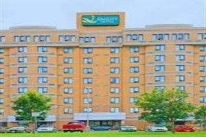 Quality Hotel Montreal East