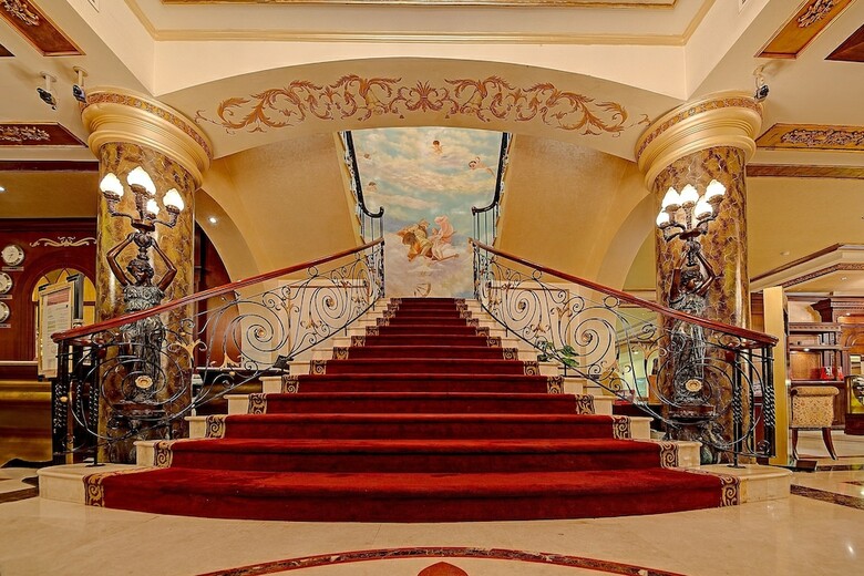 Royal Ascot Hotel