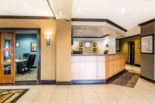 Hotel Comfort Inn & Suites