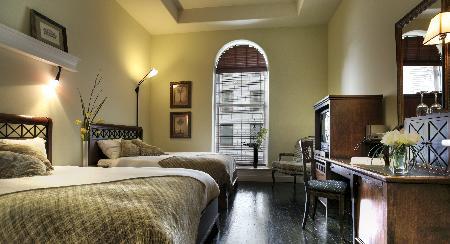 Place D�armes Hotel Montreal
