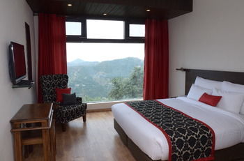 Hotel Woodsmoke Resort & Spa