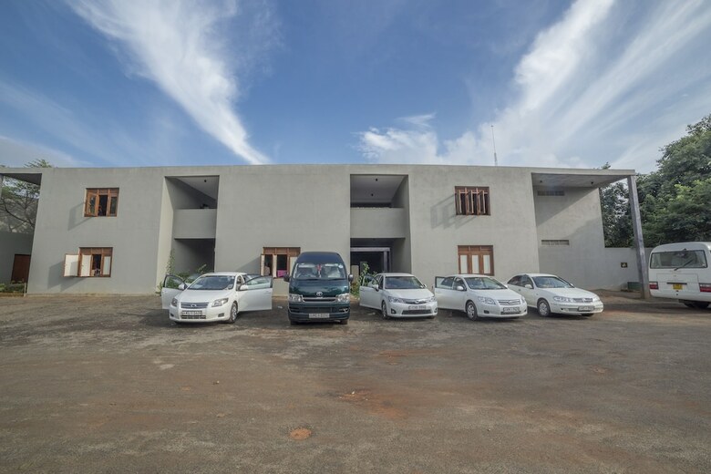 Hotel Aliya Resort & Spa