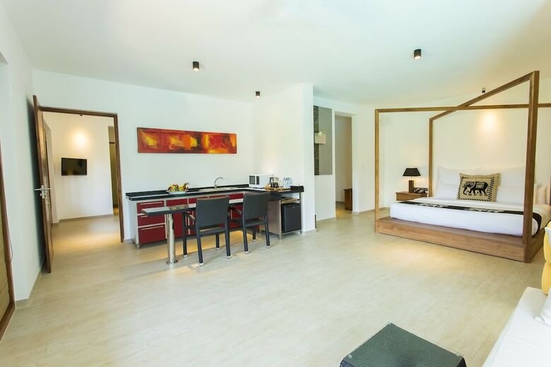 Hotel Aliya Resort & Spa