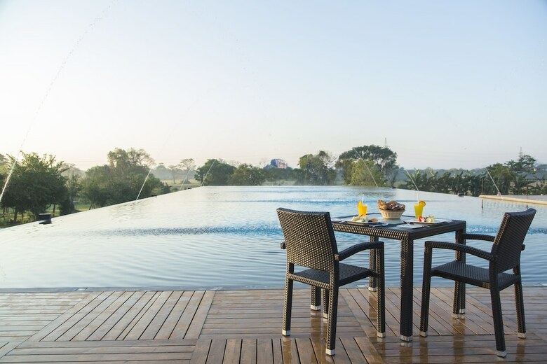 Hotel Aliya Resort & Spa