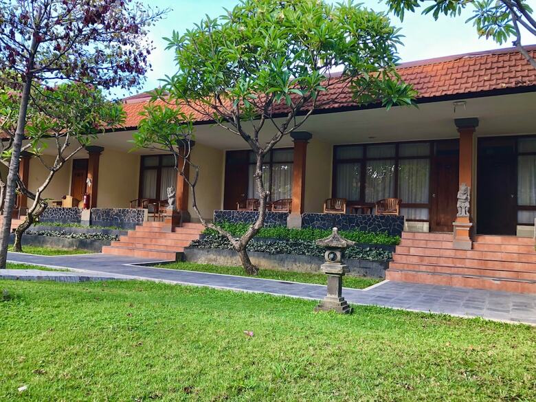 Hotel Inna Sindhu Beach
