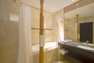 Hotel Sadara Boutique Beach Resort