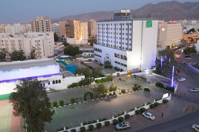 Muscat Holiday Hotel