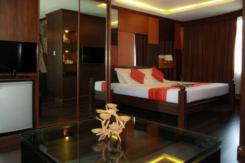 Best Western Hotel La Corona Manila