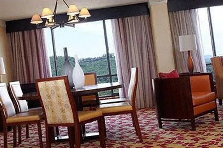 Hotel Renaissance Asheville