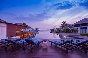 Hotel The Oriental Beach Resort