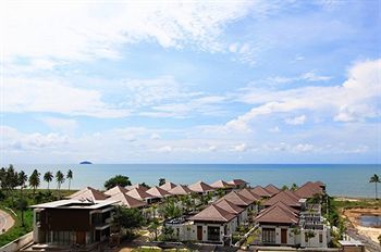 Hotel The Oriental Beach Resort
