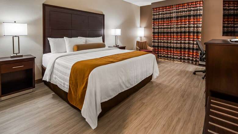 Hotel Clarion Kci Airport