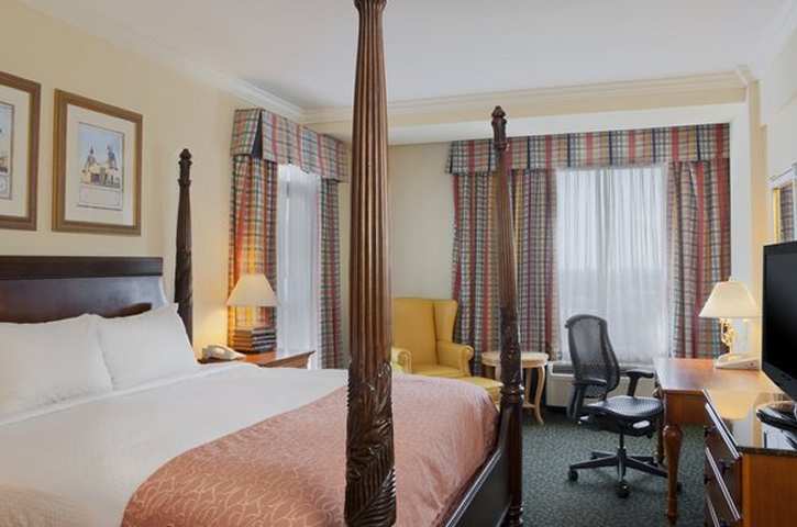 Doubletree Hotel Historic Savannah