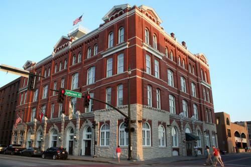 Hotel Inn At Ellis Square