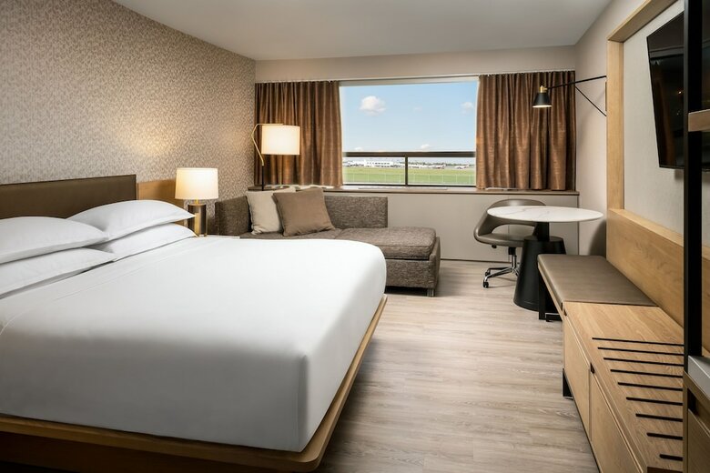 Hotel Sheraton Montreal Airport