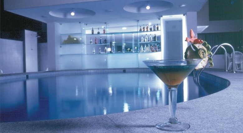 Hotel Euro Su�te Recife By Nacional Inn