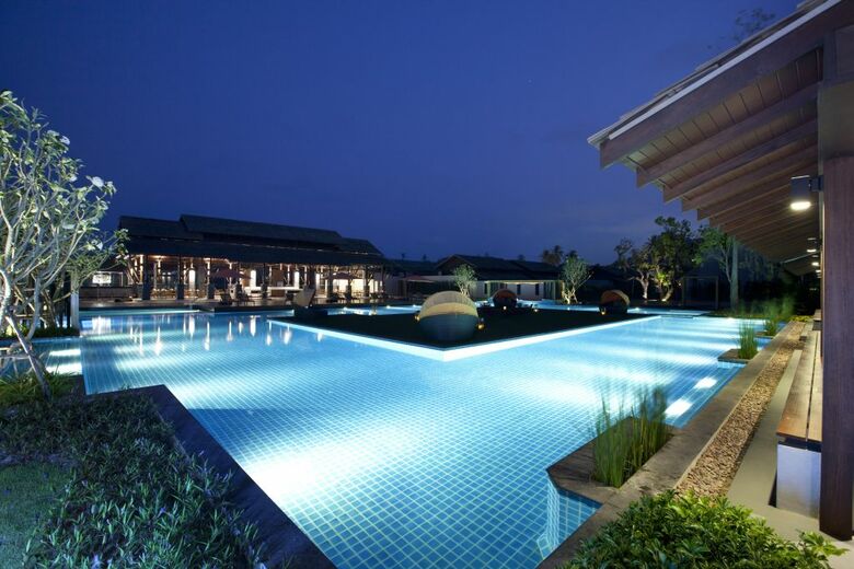 Hotel Bay Water Resort By The Unique Collection