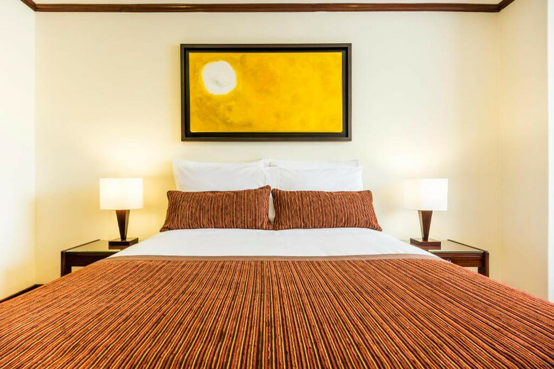 Hoteles America
