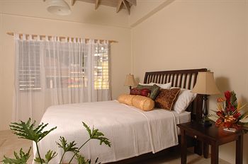 Hotel Grooms Beach Villa & Resort