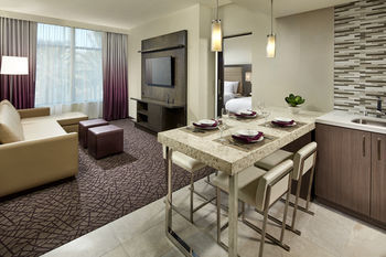 Anaheim Jolly Roger Hotel