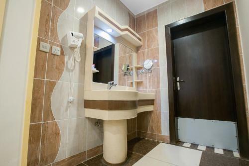 Apartamento La Fontaine Ganesta Suites