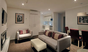 Century Park Motor Lodge