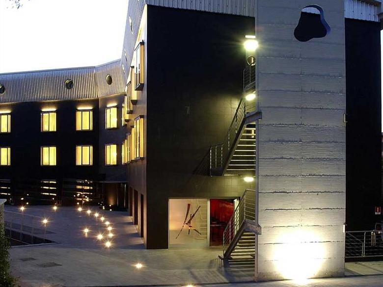 Black Hotel