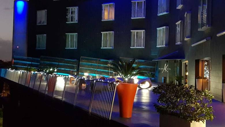 Black Hotel