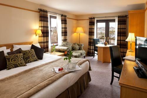 Marine Court Hotel