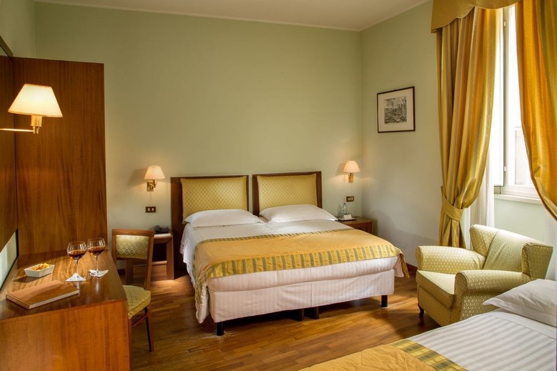 Hotel Cesari