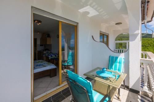 Three-bedroom Apartment In Crikvenica XI