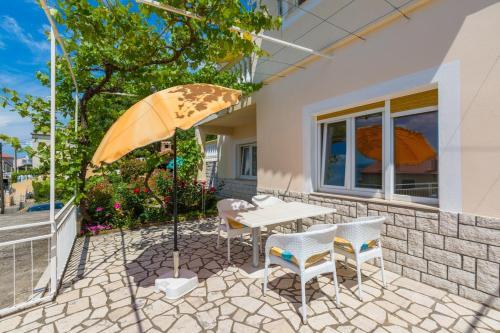 Two-bedroom Apartment Crikvenica 24