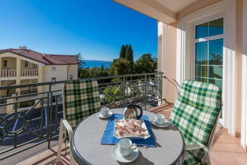 One-bedroom Apartment In Crikvenica Lvii