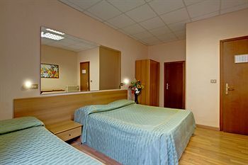 Urbis Hotel