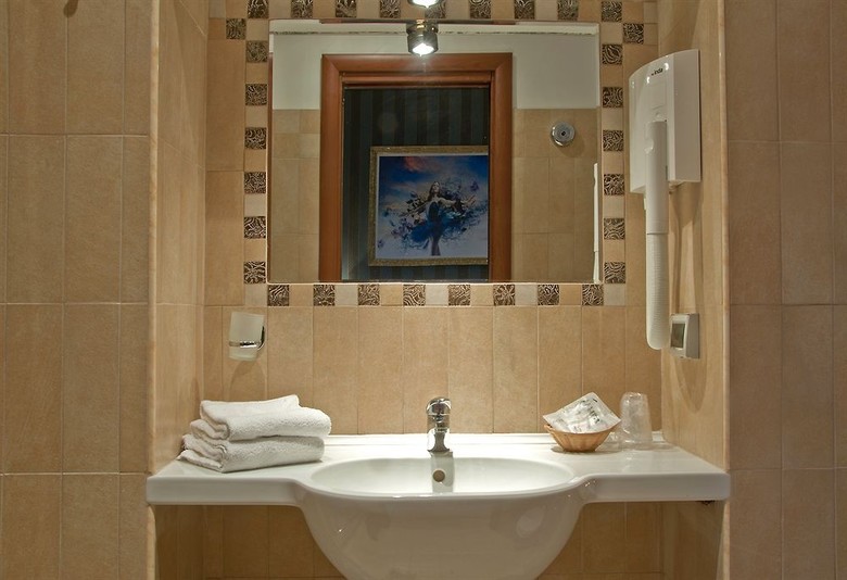 Hotel Lirico