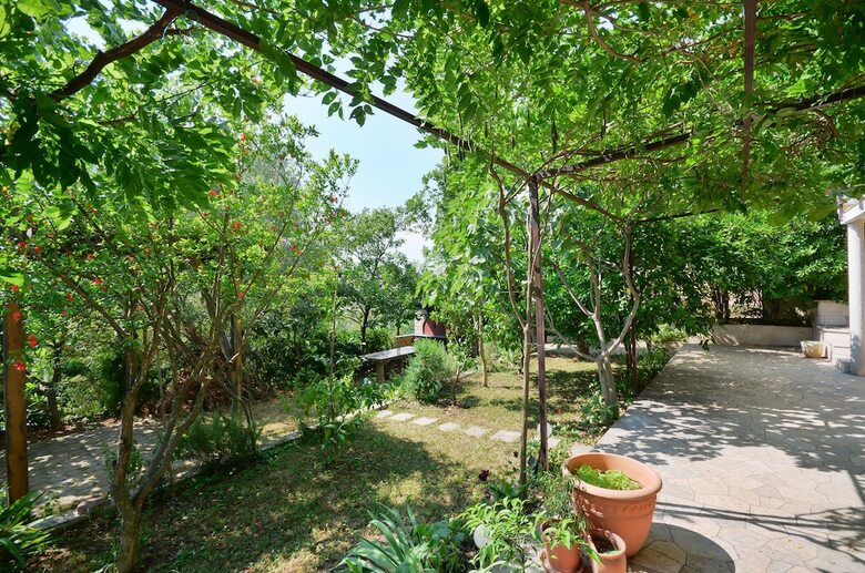 Apartments And Rooms Jaka