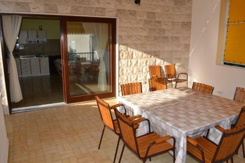 Apartments Karlo