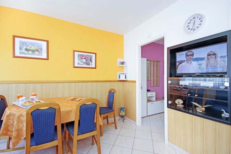Apartments Mi�e
