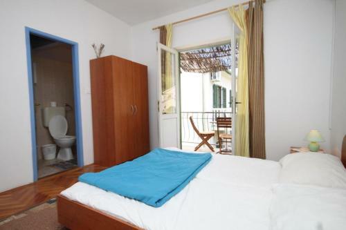 Apartments By The Sea Pasman - 8220