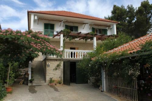 Apartments By The Sea Pasman - 8220