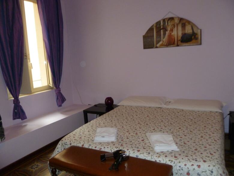Bed & Breakfast Carlo Alberto House