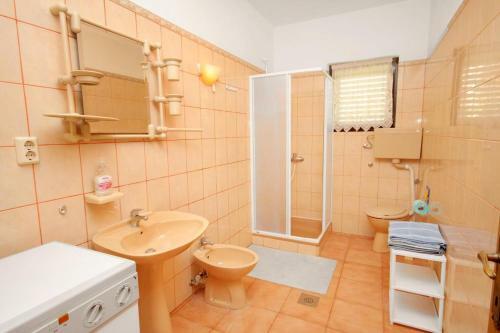 Hostal Apartments With A Parking Space Senj - 5577