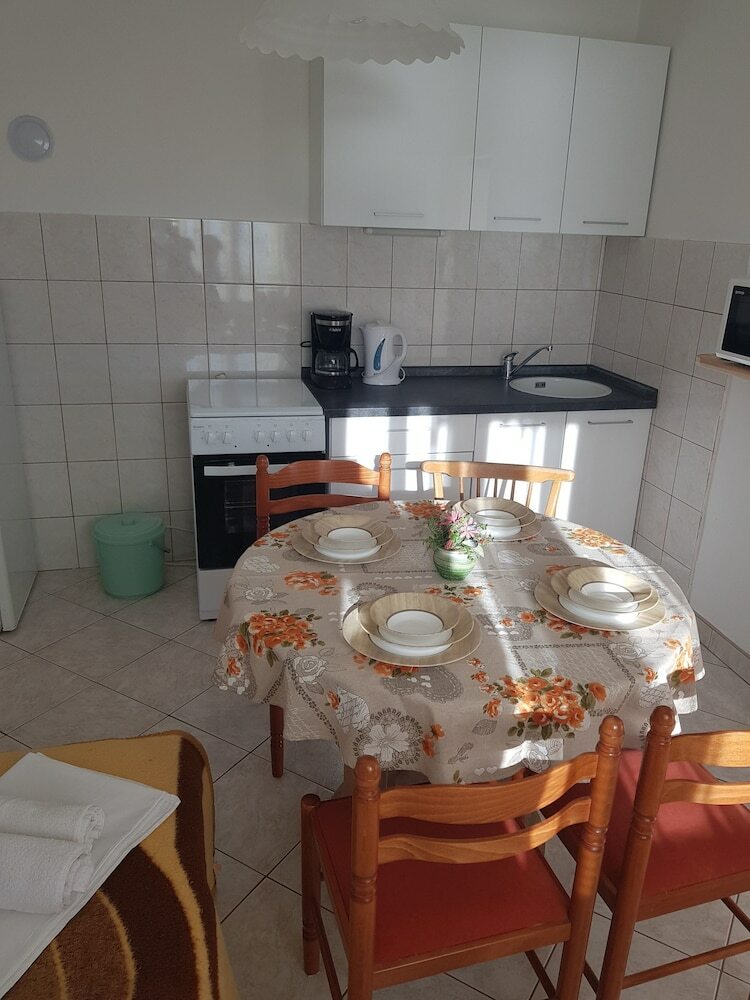 Apartment Tomljanovic